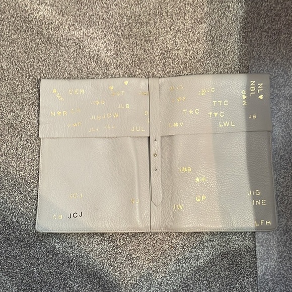 Cuyana Leather Alphabet Clutch - Picture 4 of 5